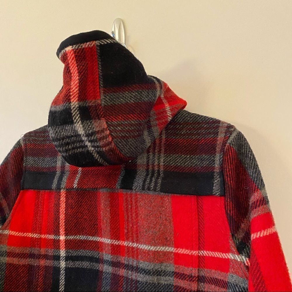 Woolrich Plaid Wool Peacoat (Medium) -> Woolrich Plaid Wool Peacoat (Medium) - Picture 9 of 15